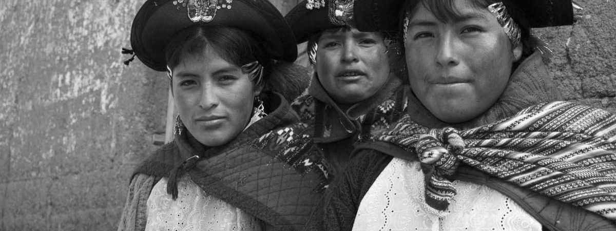 GRUPO DE INICIATIVA NACIONAL POR LOS DERECHOS DEL NIÑO  "Por que soñanos con otro mundo posible"...